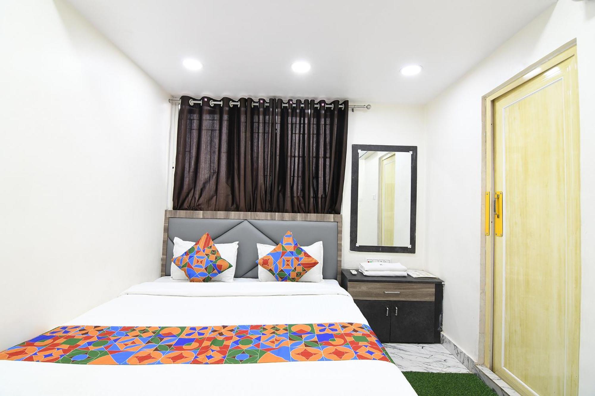 Fabexpress Sr Royale - Nr Sealdah Station Hotel Kolkata Exterior photo