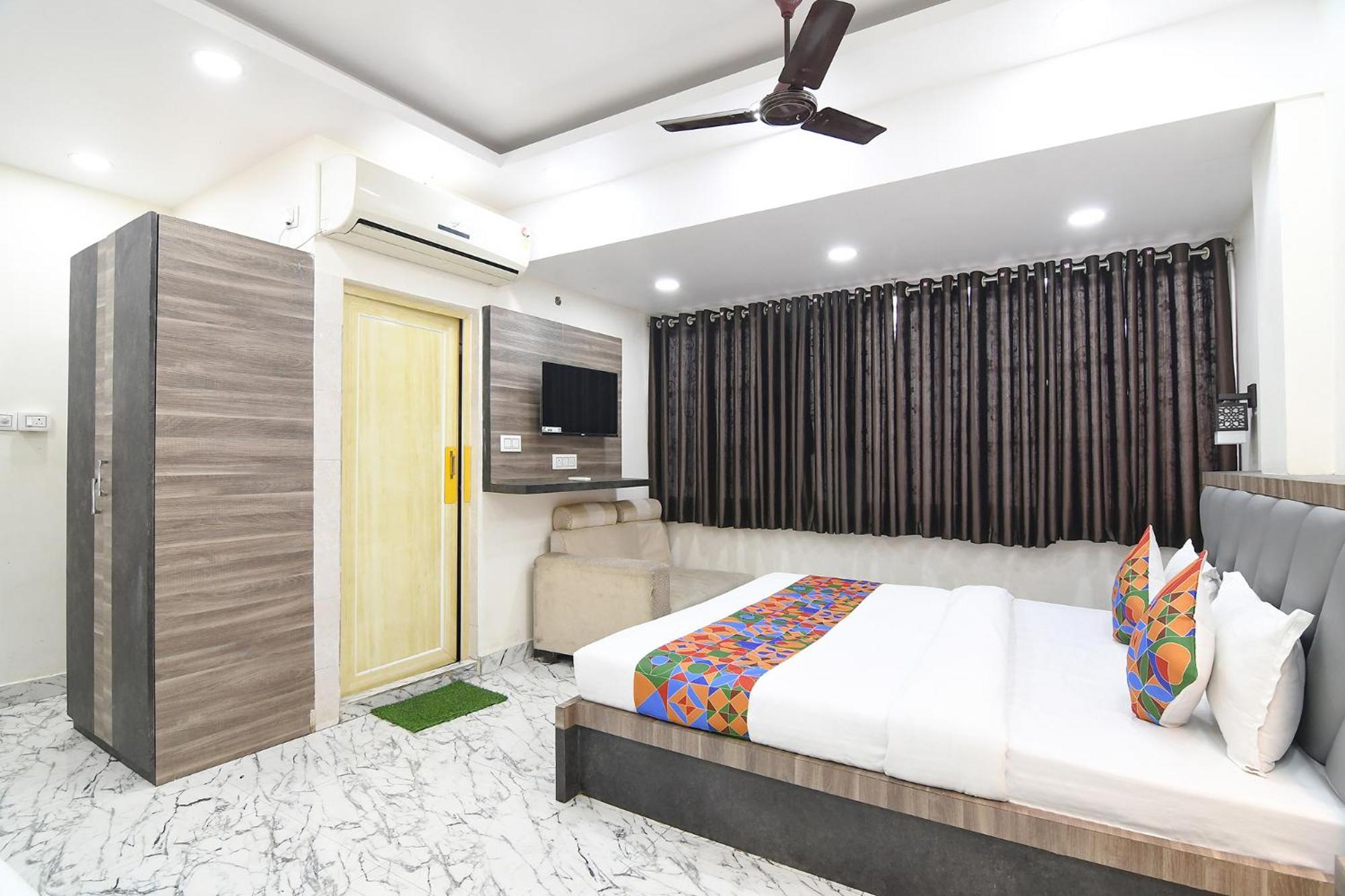 Fabexpress Sr Royale - Nr Sealdah Station Hotel Kolkata Exterior photo